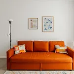 Leopardi 9, Bright Central Apartment - Lake Como & Station Nearby Lecco