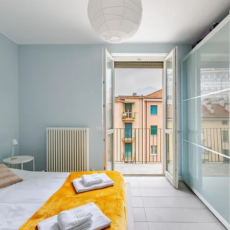 Leopardi 9, Bright Central Apartment - Lake Como & Station Nearby *