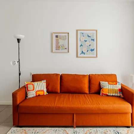 Leopardi 9, Bright Close To And Train Station Lecco