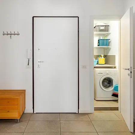 Leopardi 9, Bright Close To And Train Station * Lecco