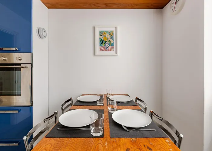 Leopardi 9, Bright Close To Lake&train Station * Lecco